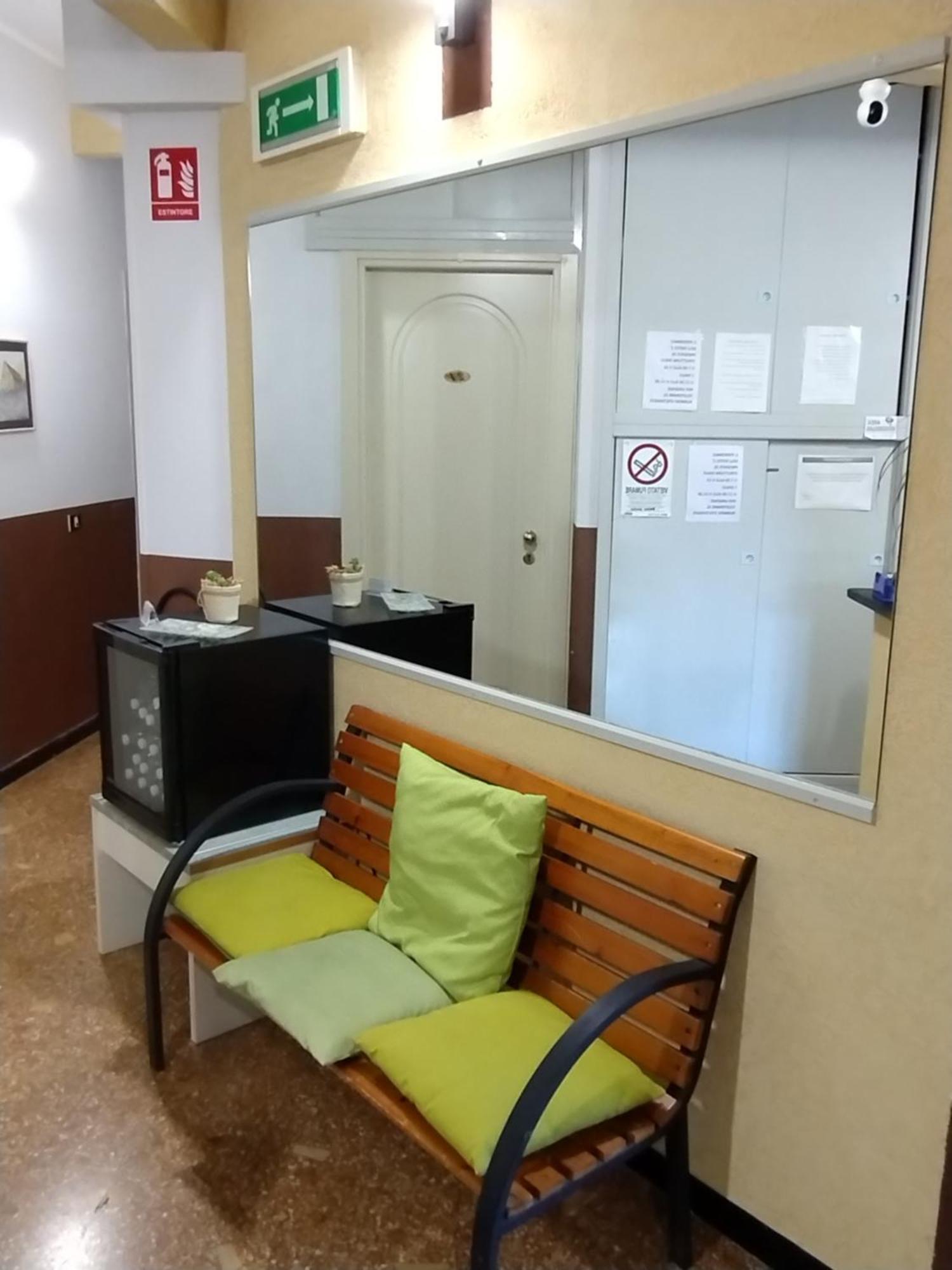 Hotel Della Piazzetta Varazze Zewnętrze zdjęcie
