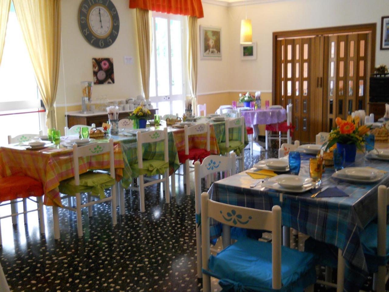 Hotel Della Piazzetta Varazze Zewnętrze zdjęcie